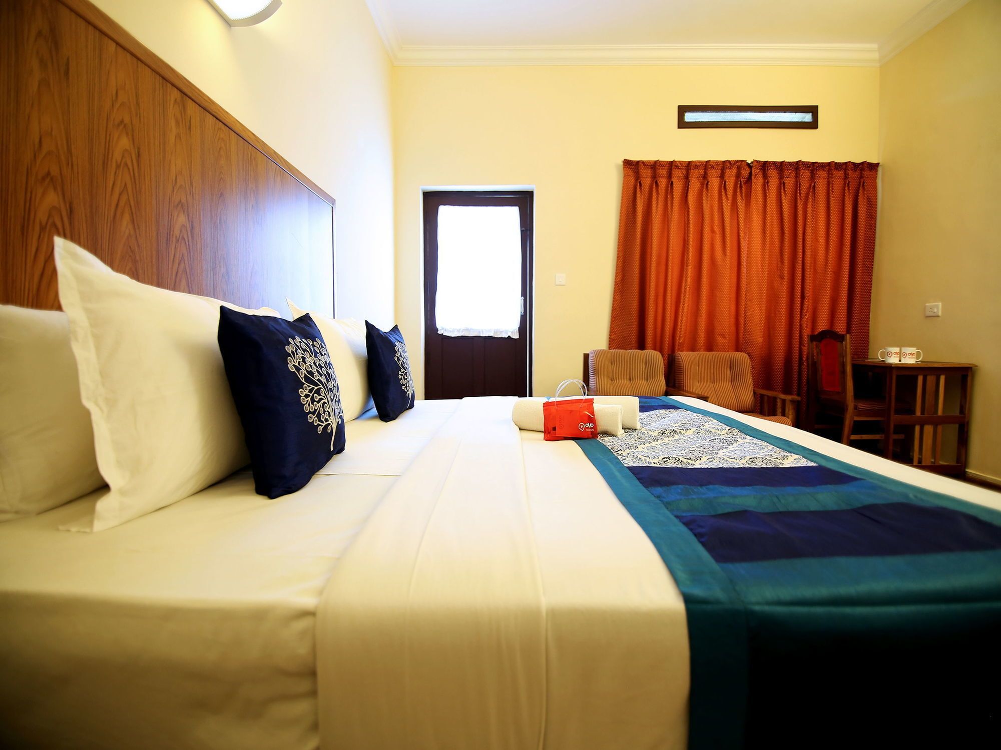 Oyo 2887 Hotel Sn International Kumily Exterior foto