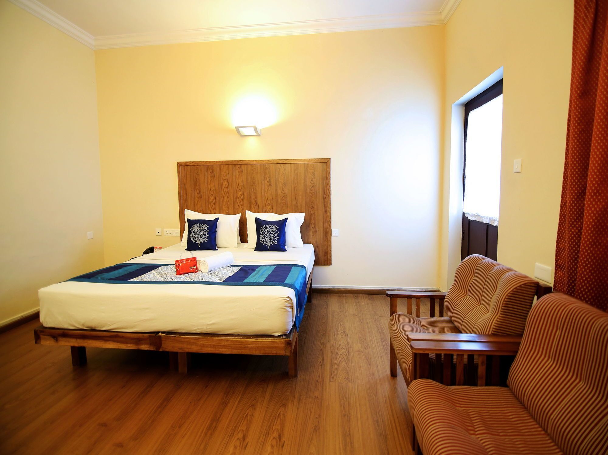 Oyo 2887 Hotel Sn International Kumily Exterior foto